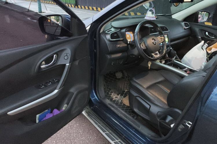 Used Renault Kadjar 2017 2.0L Two-Wheel-Drive Leading Edition Driver Seat