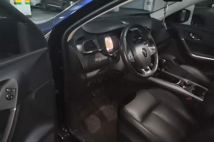 Used Renault Kadjar 2017 2.0L Two-Wheel Drive Luxury Edition Driver Seat