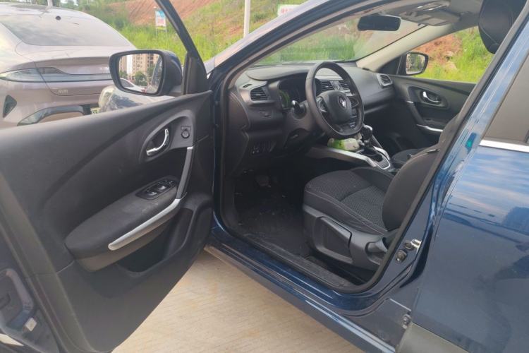 Used Renault Kadjar 2017 2.0L Two-Wheel Drive Fashion Edition Driver Seat