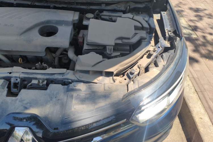 Used Renault Kadjar 2017 2.0L Two-Wheel Drive Comfort Edition Engine Bay Left
