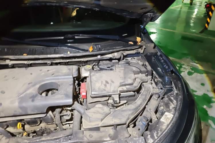 Used Renault Kadjar 2017 2.0L Two-Wheel Drive Luxury Edition Engine Bay Left