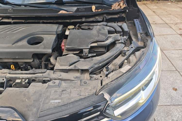 Used Renault Kadjar 2017 2.0L Two-Wheel Drive Comfort Edition Engine Bay Left