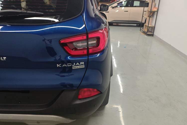 Used Renault Kadjar 2017 2.0L Two-Wheel Drive Fashion Edition Exterior 5