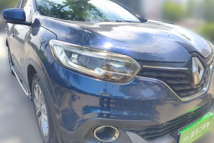 Used Renault Kadjar 2017 2.0L Two-Wheel Drive Comfort Edition Front Right 45 Deg