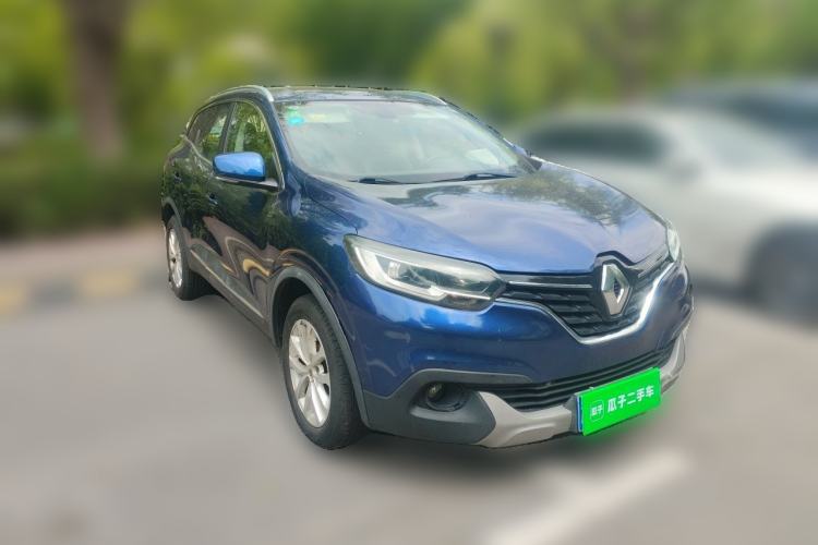 Used Renault Kadjar 2017 2.0L Two-Wheel-Drive Leading Edition Front Right 45 Deg