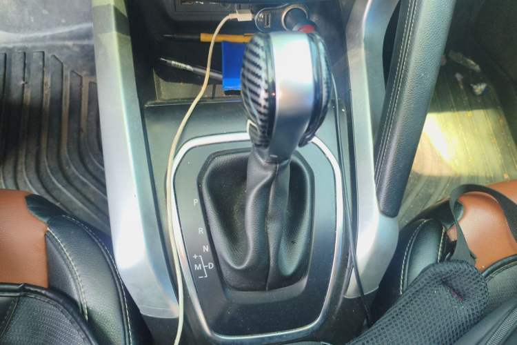 Used Renault Kadjar 2017 2.0L Two-Wheel Drive Comfort Edition Gear Lever