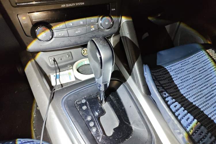 Used Renault Kadjar 2017 2.0L Two-Wheel Drive Luxury Edition Gear Lever