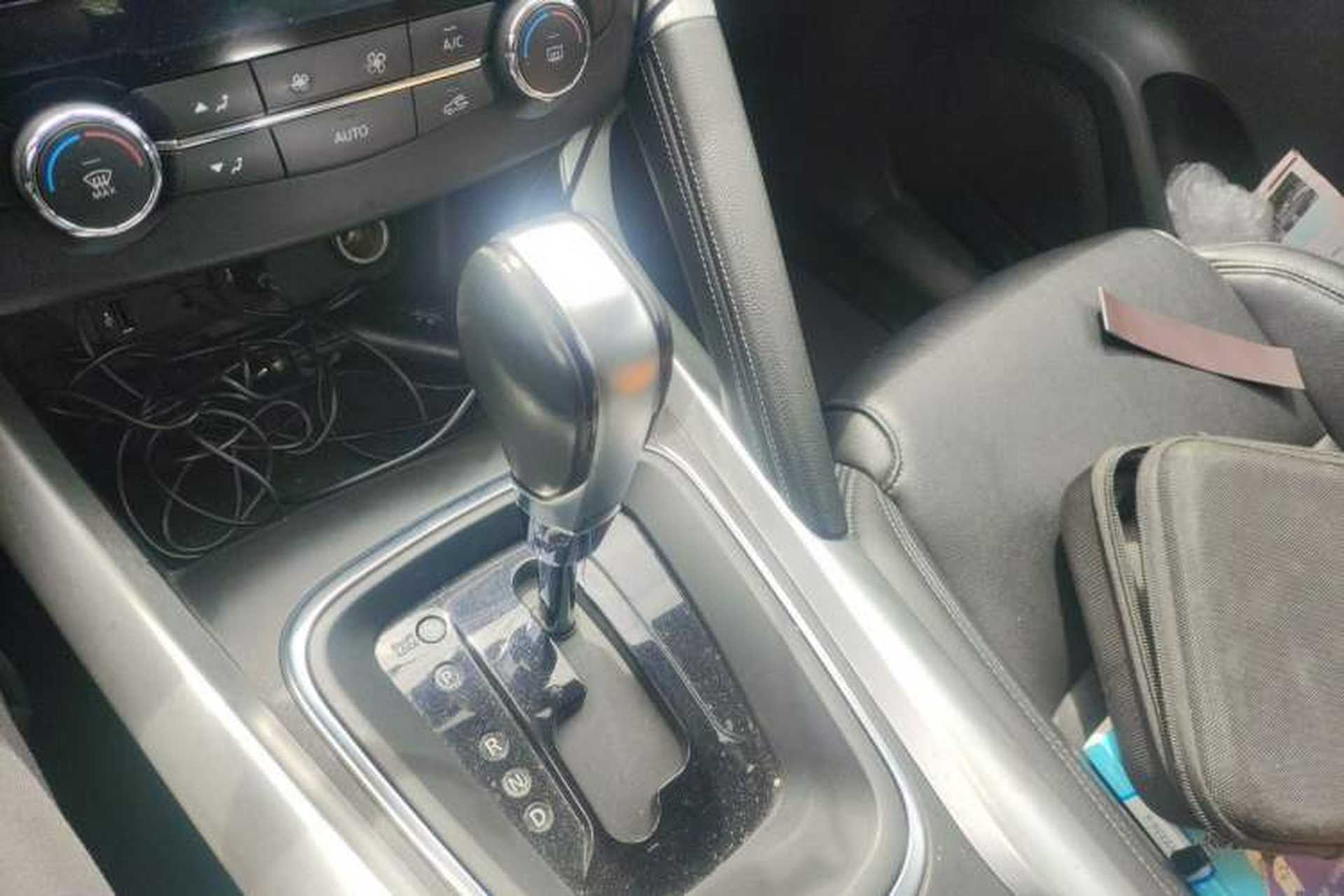 Used Renault Kadjar 2017 2.0L Two-Wheel-Drive Leading Edition Gear Lever