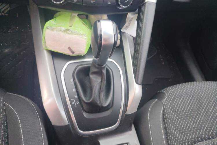 Used Renault Kadjar 2017 2.0L Two-Wheel Drive Fashion Edition Gear Lever