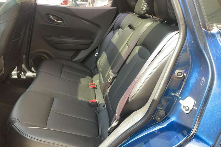 Used Renault Kadjar 2017 2.0L Two-Wheel Drive Luxury Edition Interior 1