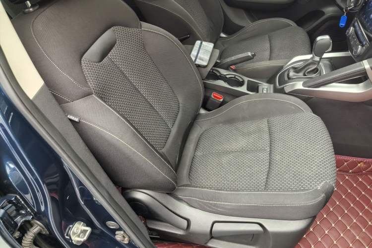 Used Renault Kadjar 2017 2.0L Two-Wheel Drive Comfort Edition Interior 2