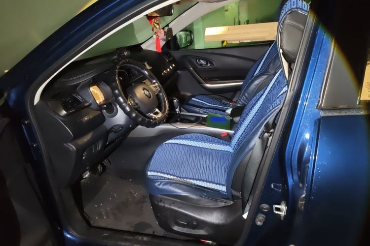 Used Renault Kadjar 2017 2.0L Two-Wheel Drive Luxury Edition Left Front Seat