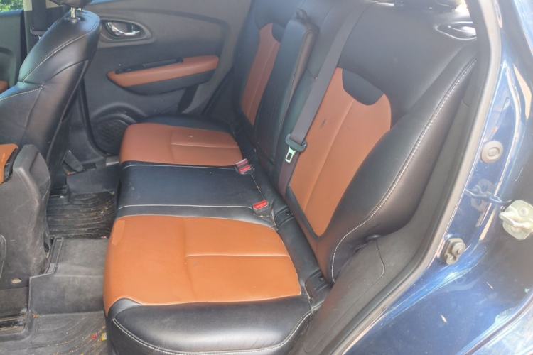 Used Renault Kadjar 2017 2.0L Two-Wheel Drive Comfort Edition Left Rear Seat