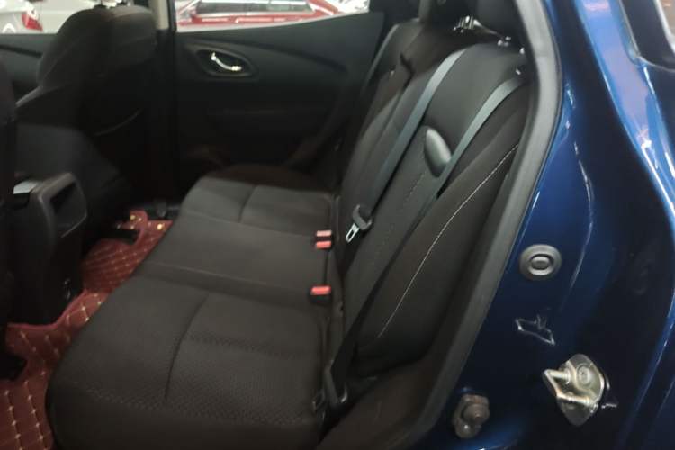 Used Renault Kadjar 2017 2.0L Two-Wheel Drive Comfort Edition Left Rear Seat