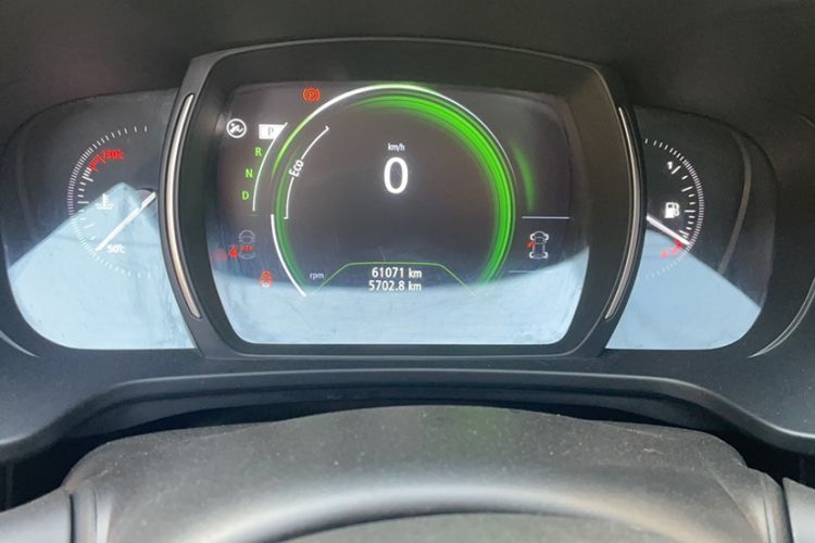 Used Renault Kadjar 2017 2.0L Two-Wheel Drive Comfort Edition Odometer Close Up