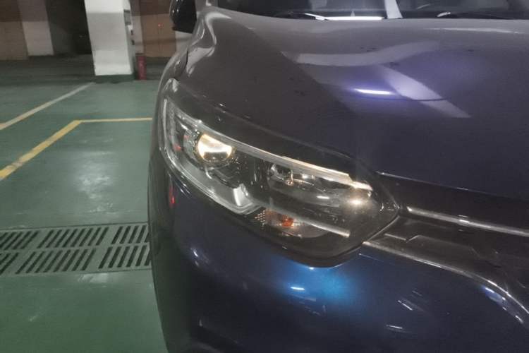 Used Renault Kadjar 2017 2.0L Two-Wheel Drive Luxury Edition Right Front Headlight