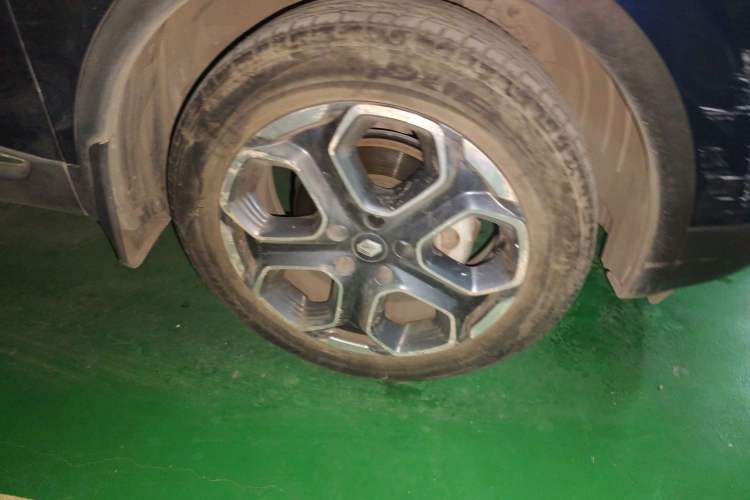 Used Renault Kadjar 2017 2.0L Two-Wheel Drive Luxury Edition Right Front Wheel Hub