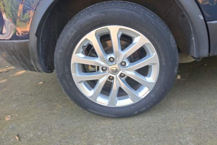 Used Renault Kadjar 2017 2.0L Two-Wheel Drive Comfort Edition Right Rear Wheel Hub