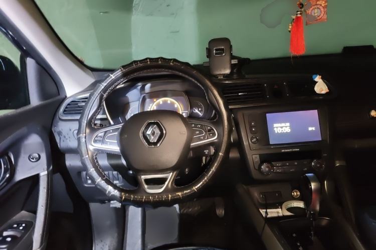 Used Renault Kadjar 2017 2.0L Two-Wheel Drive Luxury Edition Steering Wheel