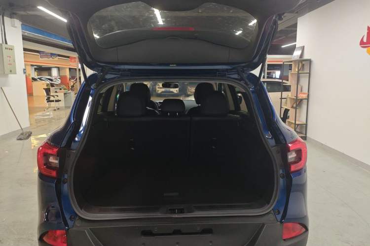 Used Renault Kadjar 2017 2.0L Two-Wheel Drive Fashion Edition Trunk