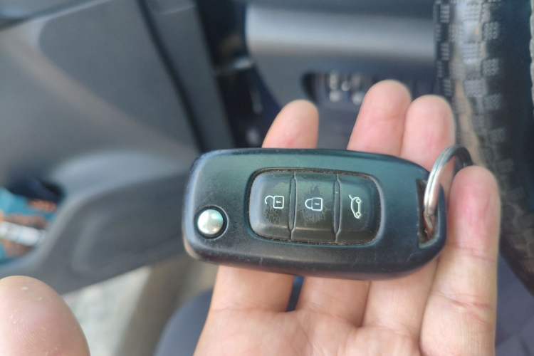 Used Renault Kadjar 2017 2.0L Two-Wheel Drive Comfort Edition Vehicle Key
