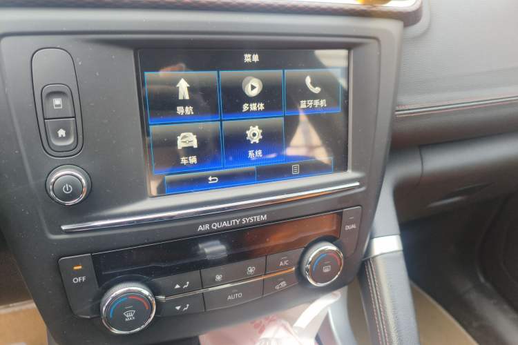 Used Renault Kadjar 2017 2.0L 120th Anniversary Limited Edition Audio And AC Panel