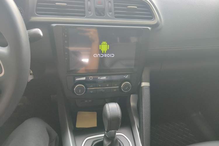 Used Renault Kadjar 2017 2.0L Two-Wheel Drive Fashion Edition Audio And AC Panel