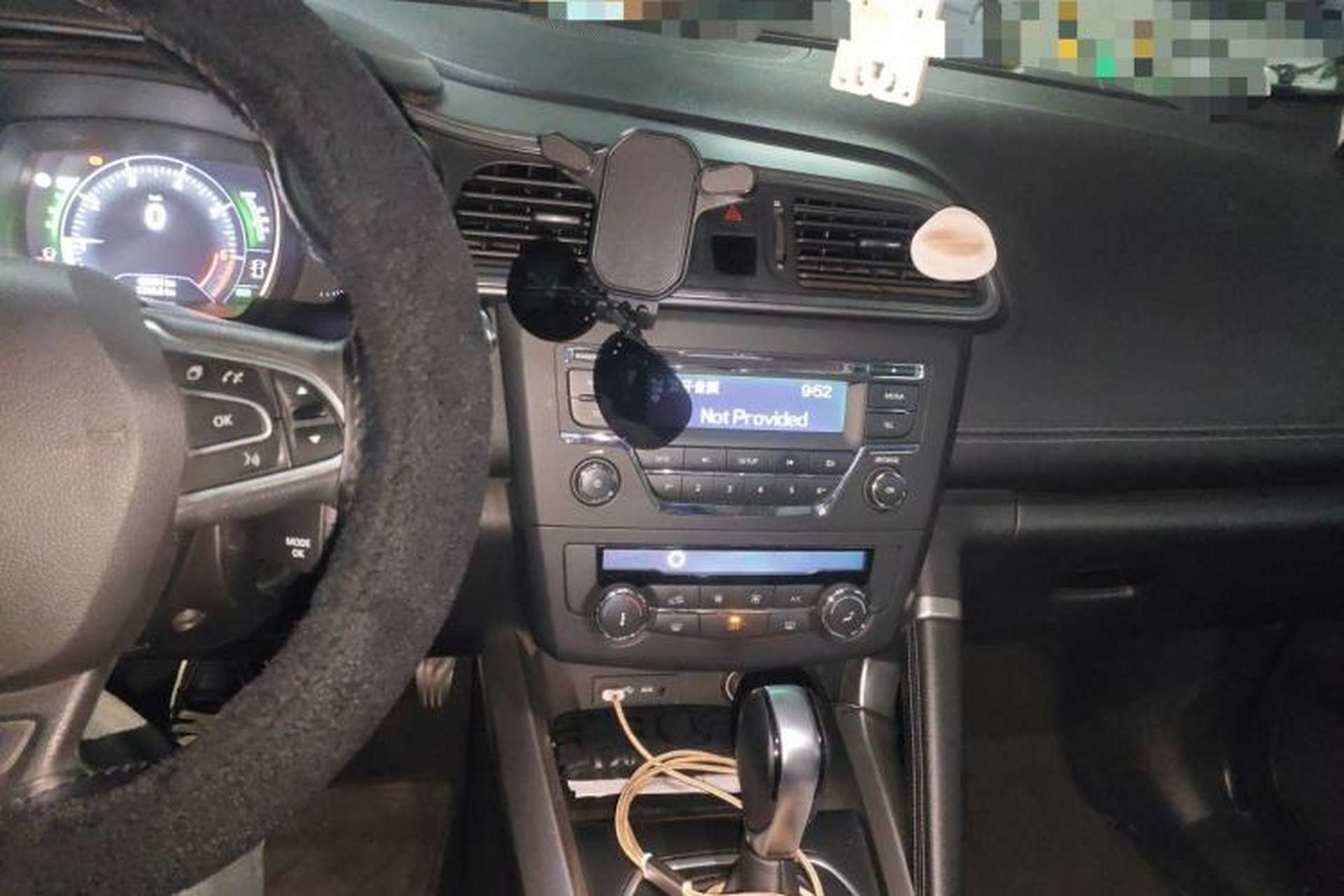 Used Renault Kadjar 2017 2.0L Two-Wheel Drive Fashion Edition Audio And AC Panel