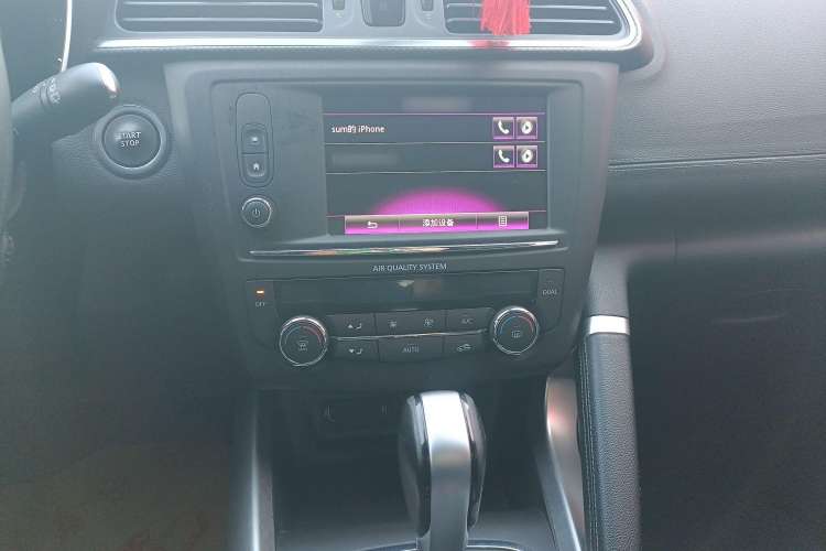 Used Renault Kadjar 2017 2.0L Two-Wheel Drive Luxury Edition Audio And AC Panel