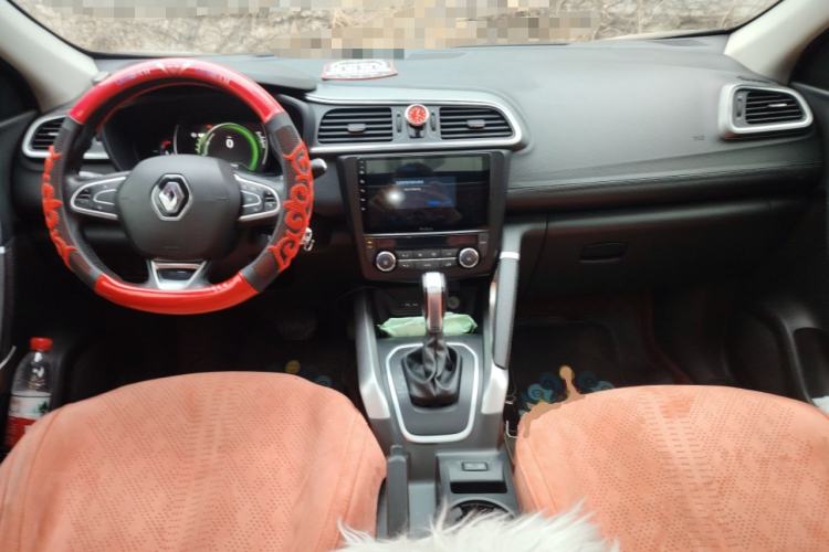 Used Renault Kadjar 2017 2.0L Two-Wheel Drive Comfort Edition Center Console