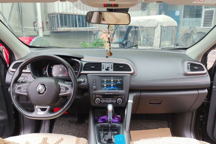 Used Renault Kadjar 2017 2.0L 120th Anniversary Limited Edition Center Console