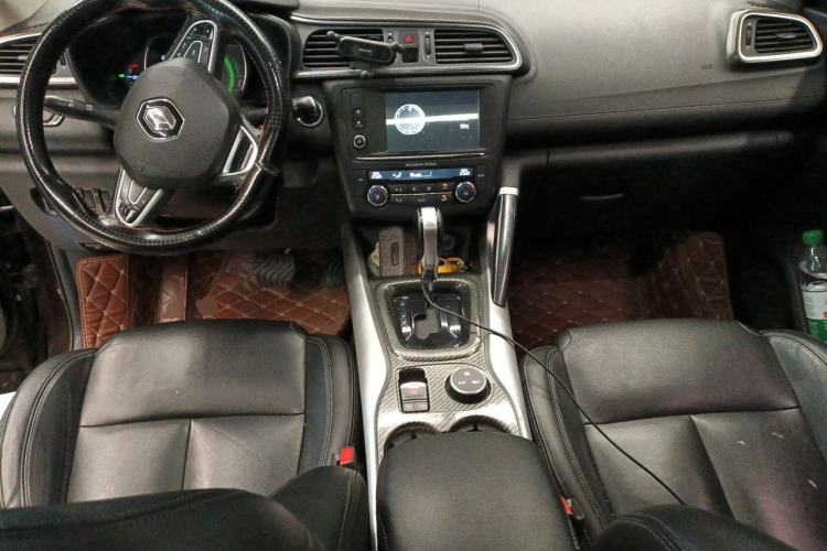 Used Renault Kadjar 2017 2.0L Two-Wheel Drive Luxury Edition Center Console