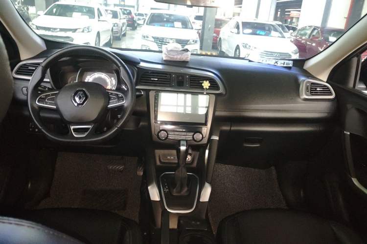 Used Renault Kadjar 2017 2.0L Two-Wheel Drive Comfort Edition Center Console