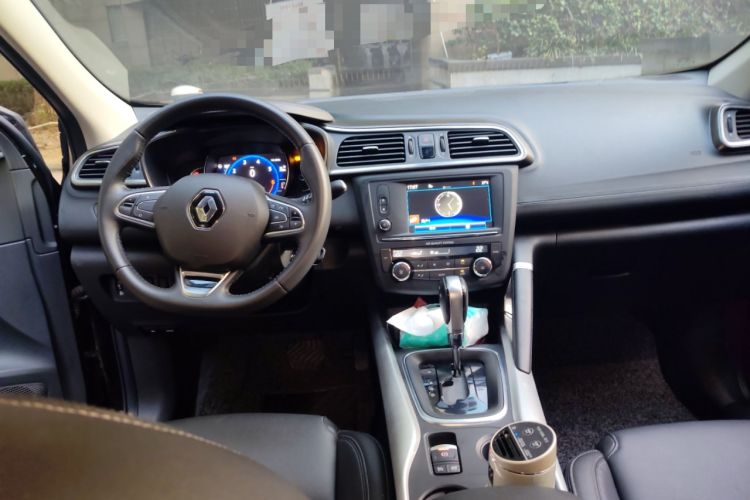 Used Renault Kadjar 2017 2.0L Two-Wheel-Drive Leading Edition Center Console