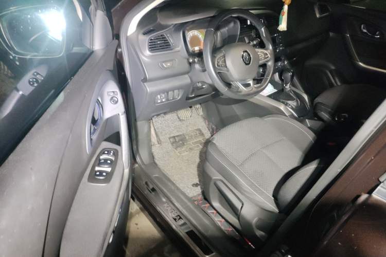 Used Renault Kadjar 2017 2.0L Two-Wheel Drive Comfort Edition Driver Seat