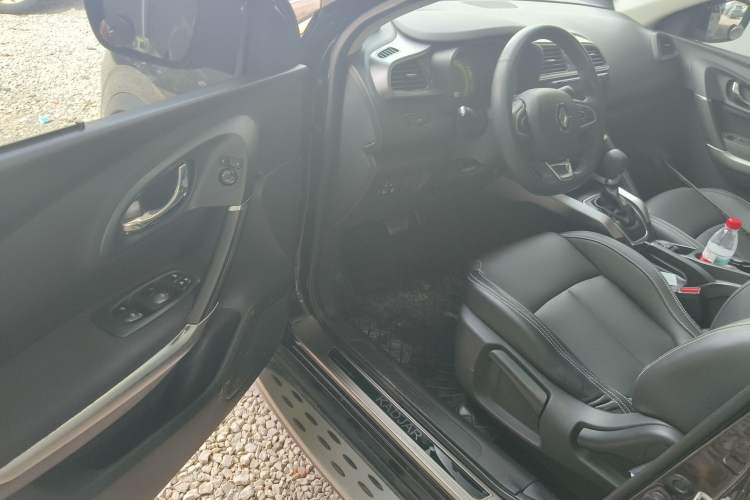 Used Renault Kadjar 2017 2.0L Two-Wheel Drive Fashion Edition Driver Seat