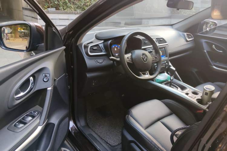 Used Renault Kadjar 2017 2.0L Two-Wheel-Drive Leading Edition Driver Seat