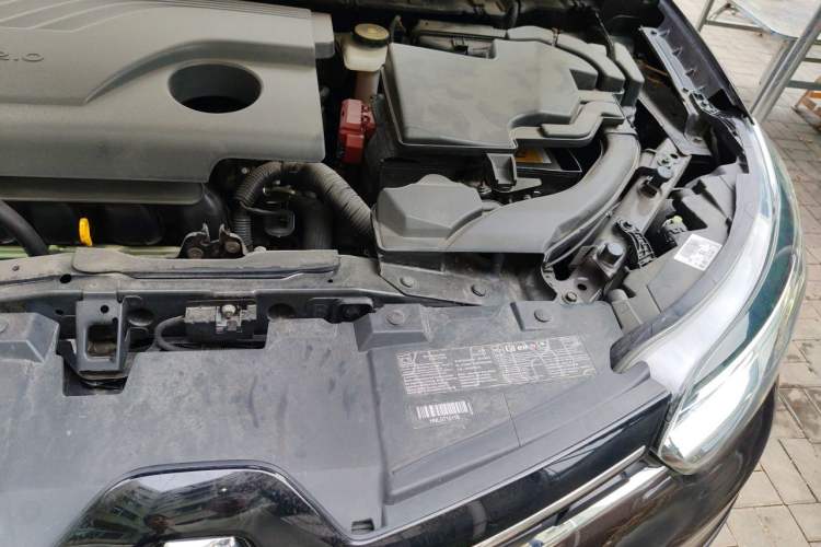 Used Renault Kadjar 2017 2.0L 120th Anniversary Limited Edition Engine Bay Left