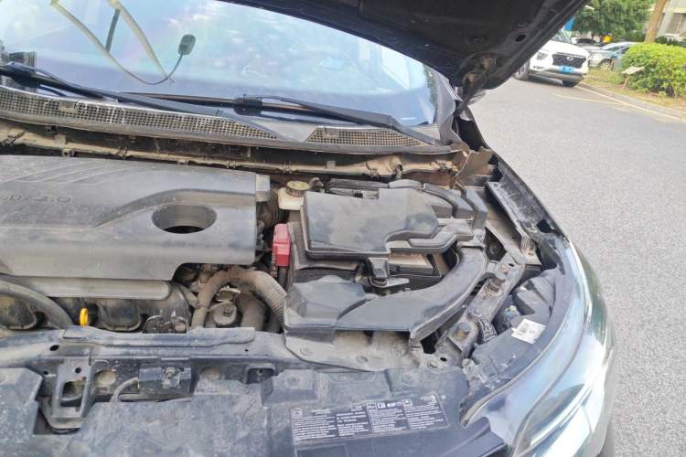 Used Renault Kadjar 2017 2.0L 120th Anniversary Limited Edition Engine Bay Left