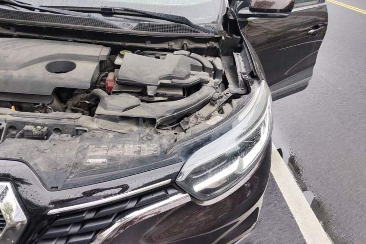 Used Renault Kadjar 2017 2.0L Two-Wheel-Drive Leading Edition Engine Bay Left