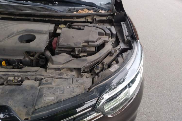 Used Renault Kadjar 2017 2.0L Two-Wheel Drive Fashion Edition Engine Bay Left