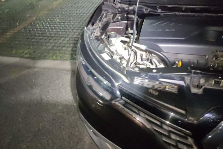 Used Renault Kadjar 2017 2.0L Two-Wheel Drive Comfort Edition Engine Bay Right