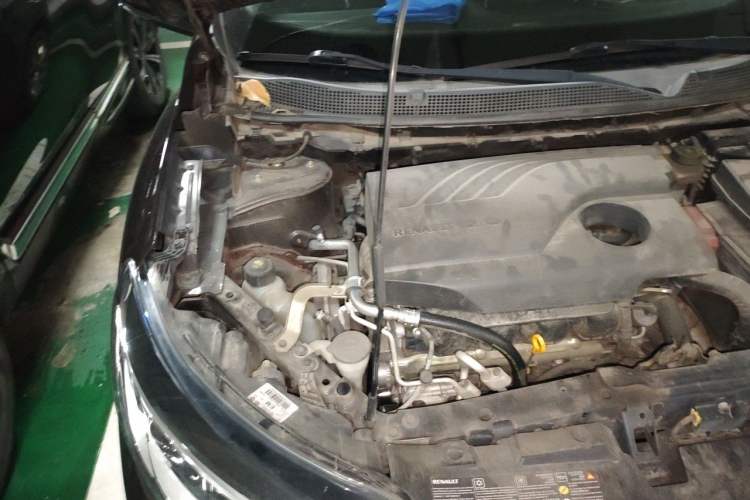 Used Renault Kadjar 2017 2.0L Two-Wheel Drive Comfort Edition Engine Bay Right