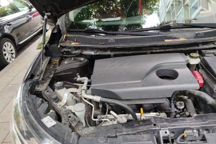 Used Renault Kadjar 2017 2.0L Two-Wheel Drive Comfort Edition Engine Bay Right