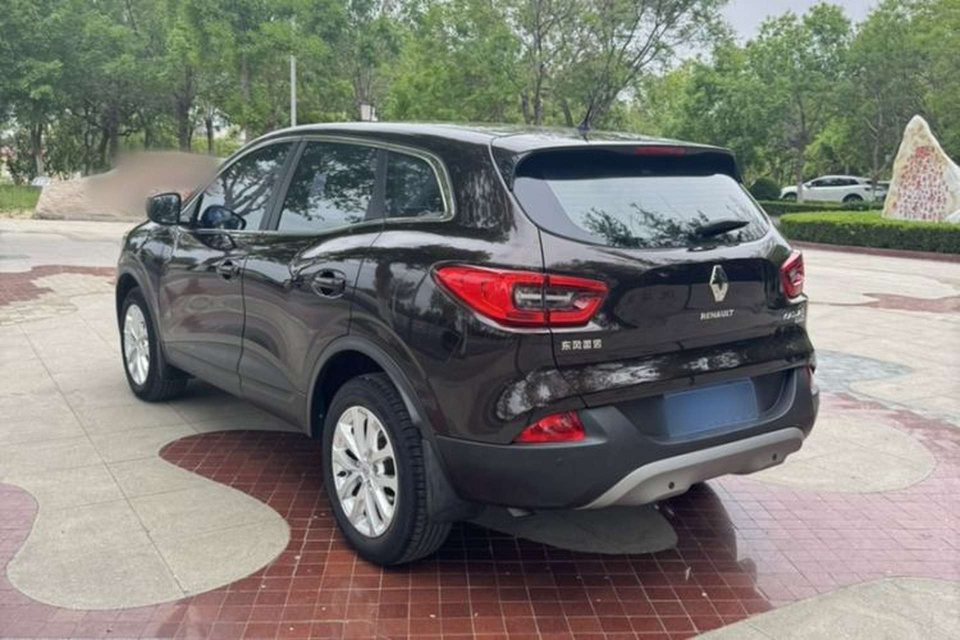 Used Renault Kadjar 2017 2.0L Two-Wheel Drive Fashion Edition Exterior 6