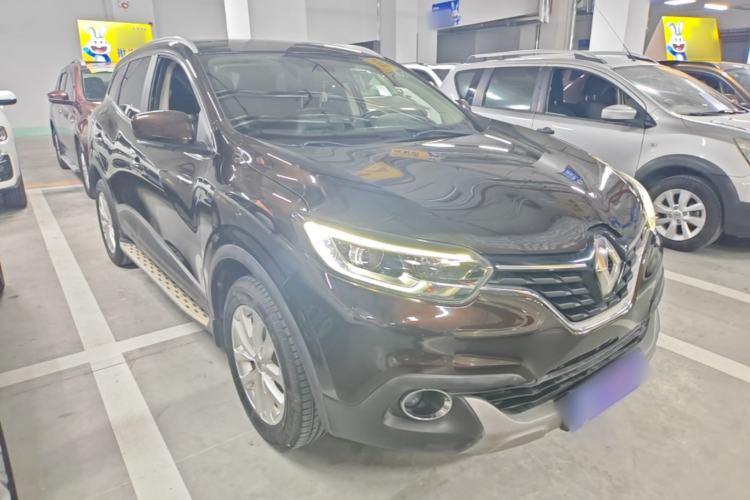 Used Renault Kadjar 2017 2.0L Two-Wheel Drive Comfort Edition Front Right 45 Deg