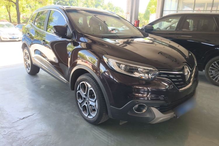 Used Renault Kadjar 2017 2.0L Two-Wheel Drive Luxury Edition Front Right 45 Deg