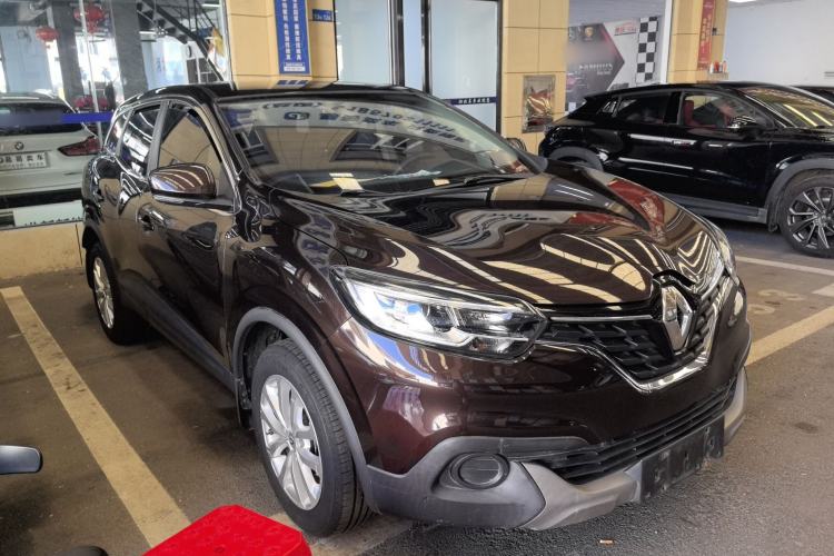 Used Renault Kadjar 2017 2.0L Two-Wheel Drive Fashion Edition Front Right 45 Deg