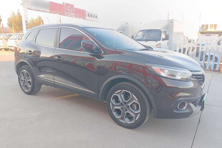 Used Renault Kadjar 2017 2.0L Two-Wheel Drive Luxury Edition Front Right 45 Deg
