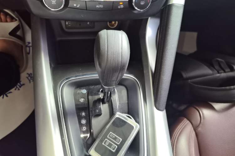 Used Renault Kadjar 2017 2.0L 120th Anniversary Limited Edition Gear Lever